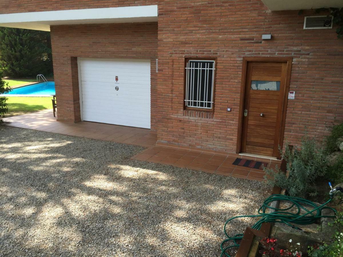 Apartamento Aislado Jardin Y Piscina Sant Andreu de Llavaneres Luaran gambar