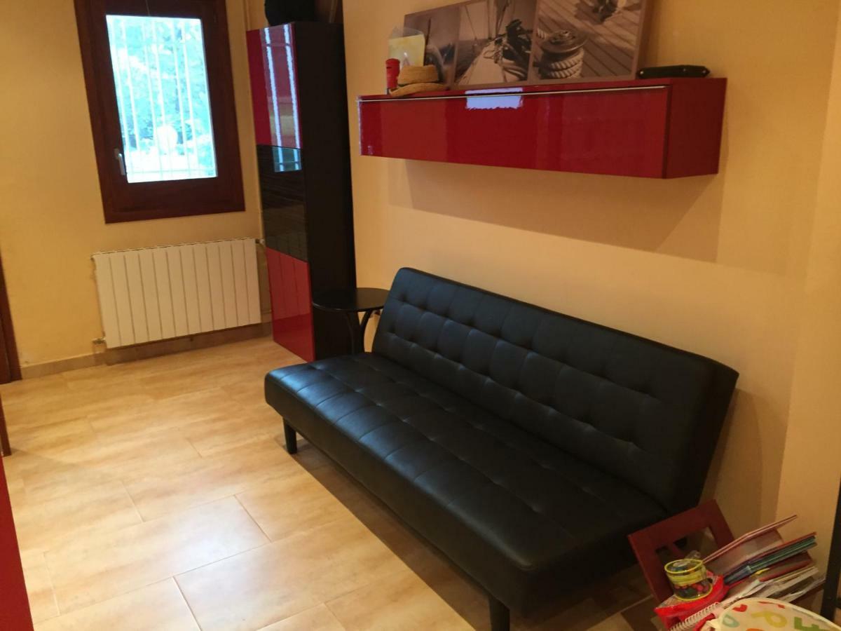 Apartamento Aislado Jardin Y Piscina Sant Andreu de Llavaneres Luaran gambar