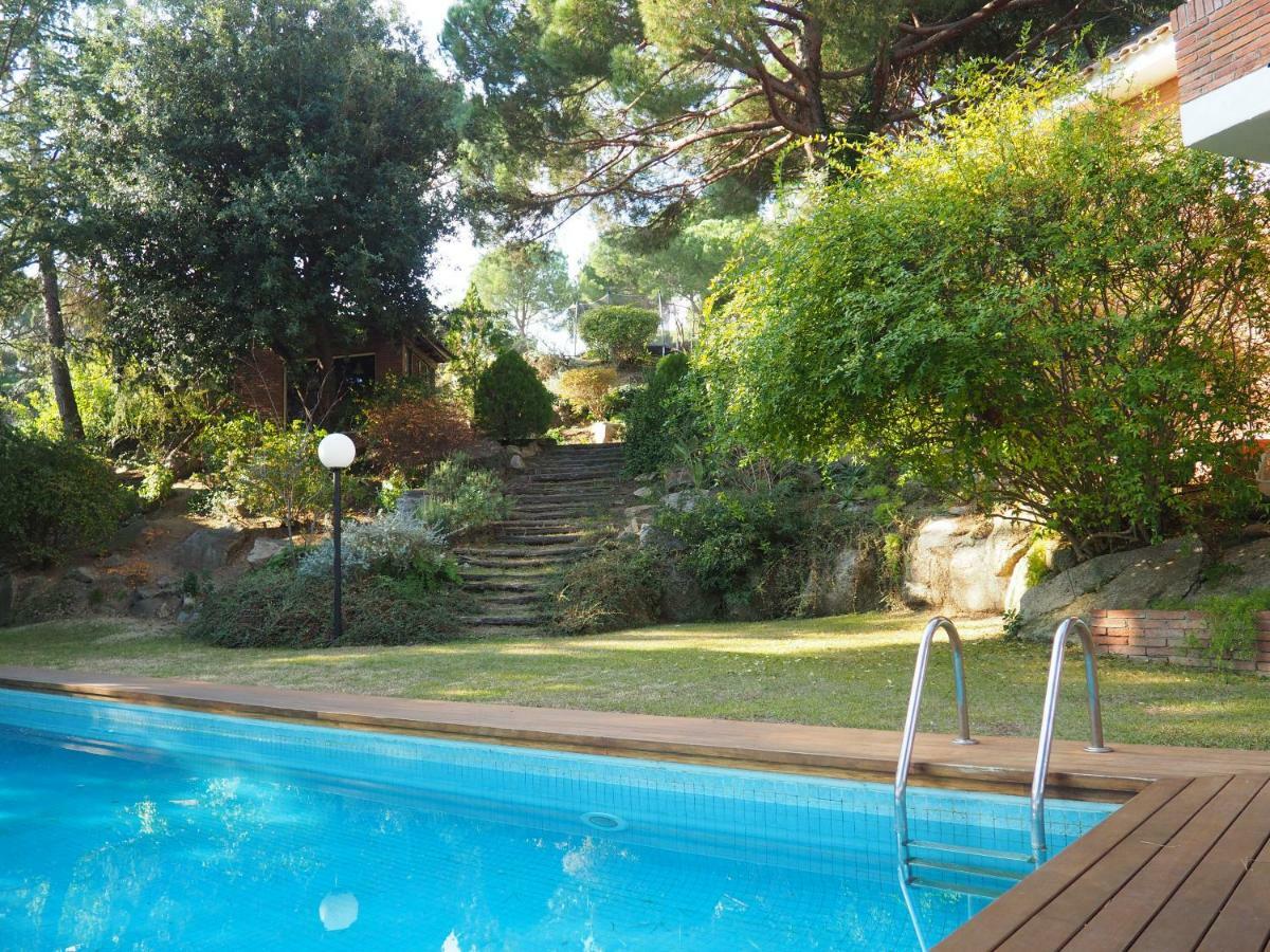 Apartamento Aislado Jardin Y Piscina Sant Andreu de Llavaneres Luaran gambar