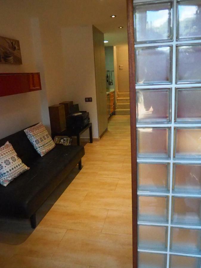 Apartamento Aislado Jardin Y Piscina Sant Andreu de Llavaneres Luaran gambar